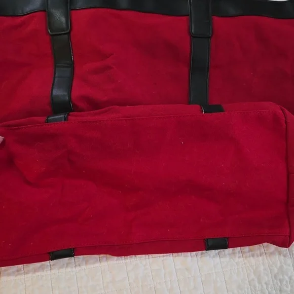 Victoria's Secret Canvas Red and Black Tote Bag Overnight Work Bag Storage - Picture 6 of 8